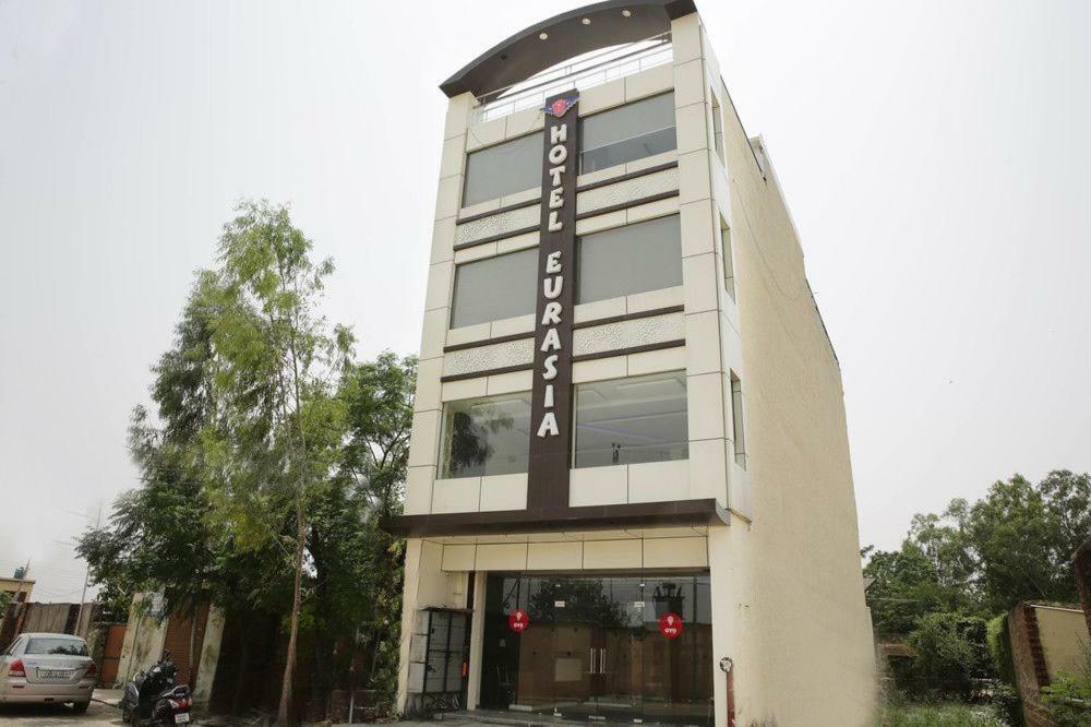 Hotel Eurasia Zirakpur Extérieur photo